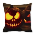 Dettaglio della trama in morbida pelle di pesca con stampa di zucca di Halloween - Two Glowing Jack-O'-Lanterns Dark Brown (19)
