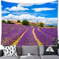 Lavendelfeld-Wandteppich über einem modernen Sofa als stilvolle Wohnzimmerdekoration - Muster 12-100x70 (Pfirsichhaut)