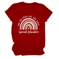 T-shirt rouge en coton à col rond avec motif arc-en-ciel et slogan d'éducation spécialisée - Rouge