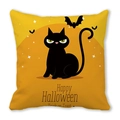 Detail van Halloween kussenhoes met zwarte kat en motieven van vleermuizen - Zwarte Kat Vleermuis Oranje Achtergrond Illustratie (7) / 45x45cm