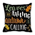 Funda de cojín negra otoñal con texto 'Leaves ARE FALLING' y diseños de hojas de arce - Fondo negro texto naranja calabaza