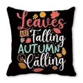Funda de cojín otoñal negra con diseño Leaves ARE Falling AUTUMN is Calling - Especificación Estándar / Negro con Hojas de Colores y Texto(39)