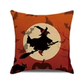 Detail des Halloween-Kissenbezugs mit Hexensilhouette und Kürbissen auf orangefarbenem Stoff - Orange Hexe Kürbis (2)