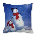 Kerst kussenhoes van perzikstof met twee sneeuwpoppen tegen een blauwe sterrenhemel - 45x45cm / Sneeuwpoppen Onder Sterrenhemel Stijl (10)