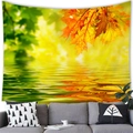 Arazzo con paesaggio forestale autunnale e foglie d'acero sopra un divano moderno - 150cmx100cm (Peluche Corto) / Stile Riflesso Foglia d'Acero (4)