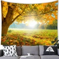 Arazzo da parete con bosco autunnale e alberi dorati sopra un divano grigio moderno - 200cmx150cm (Pelle di Pesca) / Stile Alba nella Foresta (19)