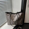 Sac fourre-tout gris foncé minimaliste avec texture vintage et fines lanières noires chic - Standard / Gris