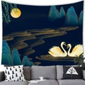 Arazzo in stile giapponese con cigni e montagne dorate su sfondo in tessuto blu scuro - 100x70(Pelle di Pesca) / Amore di Cigno (12)