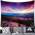 Arazzo da parete con paesaggio di fiori viola e tramonto sopra un divano grigio moderno - 100cmx70cm / Tramonto Montagne Azalea Viola (2)