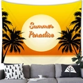 Dettaglio dell'arazzo Summer Paradise con tramonto appeso sopra un divano moderno - Arte del paradiso estivo (7)