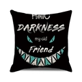 Detailansicht der Halloween-Kissenhülle mit Hello Darkness Katzen-Aufdruck - Schwarze Katze und Old Friend Lyrics (7)