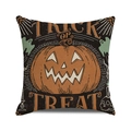 Detail van de linnen Halloween kussensloop met vintage pompoen en Trick or Treat tekst - Vintage Trick or Treat Collage