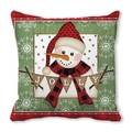 Cojín navideño con muñeco de nieve y banderas Jolly sobre fondo de madera verde - 45x45 cm / Muñeco de nieve JOLLY con fondo de madera verde (12)