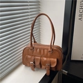 Borsa Boston vintage in pelle marrone con due tasche anteriori e manici lunghi - Marrone