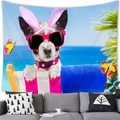 Arazzo con cane Bully con orecchie da coniglio e occhiali sopra un divano grigio - 100x70(Pelle di Pesca) / Cane con Occhiali da Sole a Cuore (Stile 3)