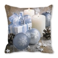 Weihnachtskissenbezug in Hellblau mit Kerzen, Zapfen und Schneeflocken-Dekokugeln - 45x45 cm / Hellblau Weiß Geschenkbox (17)