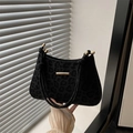 Bolso de hombro minimalista con estampado de leopardo y detalles dorados sobre fondo blanco - Negro