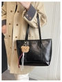 Black leather tote bag for women with Creative Cat logo and brown bear pendant accessory - With Pendant Style / Black (With Pendant)
