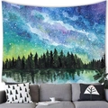 Arazzo artistico con foresta e cielo stellato e aurore boreali sopra un lago - 150x100cm (Pelle di pesca) / Foresta del Lago Aurora (Stile 4)