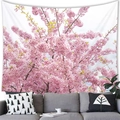 Détail d'une tapisserie de cerisiers en fleurs au-dessus d'un canapé pour la décoration - 100x70(Peau de Pêche) / Cerisier Sakura Rose Pleine Image