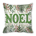 Dettaglio della federa Noel con aghi di pino e bacche su tessuto bianco morbido - Design NOEL Artistico Rosso (25) / 45x45cm