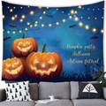 Tenture d'Halloween avec citrouilles lumineuses et chauves-souris sur un canapé - 100x70cm (Peau de pêche) / Ciel nocturne bleu foncé et guirlandes lumineuses chaudes (16)