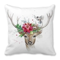 Gros plan sur coussin en peau de pêche avec cerf aquarelle et motif de fleurs de Noël - Tête de Cerf Aquarelle Art Nature (27)