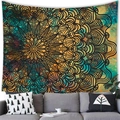 Tenture mandala galaxie aux tons bleu et orange suspendue au-dessus d'un canapé gris - 100x70(Peau de Pêche) / Motif 16