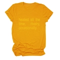 Dettaglio di t-shirt in cotone giallo senape con stampa slogan a basso contrasto sul petto - S / Giallo Senape