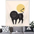 Minimalistischer Löwen-Wandteppich mit gelber Sonne über einem Sofa aufgehängt - Löwe Sonne (6) / 150x100(Pfirsichhaut)