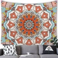 Dettaglio dell'arazzo mandala bohémien con motivi geometrici sopra il divano - 150x100(Pelle di Pesca) / Arancione Rosso Ciano Blu (6)