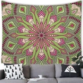 Arazzo mandala boho con motivi verdi e rosa su una parete dietro un divano moderno - 150x100cm (Tessuto Pelle di Pesca) / Stile 6 (Verde Erba/Rosa Tenue)