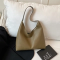 Olivgrüne handgewebte Leder Hobo Bag für Damen im minimalistischen Vintage-Stil - Grün