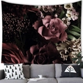 Detail van donker gotisch rozen-wandtapijt met vintage bloemenpatronen boven een bank - 100x70(Perzikhuid) / Pattern 11