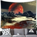 Arazzo da parete fantasy con una luna rossa gigante su un paesaggio montano oscuro - 150x100cm (Pelle di pesca) / Montagne del Pianeta Rosso (2)