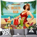 Detalle de tapiz de pared de bar de playa retro con chica vintage y cócteles tropicales - Estilo 3