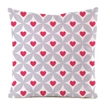Détail du motif géométrique de cœurs roses sur une taie d'oreiller carrée en fausse soie - Cœur Rouge Anneaux Gris Superposés (12)