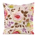 Detailansicht quadratischer Dekokissenbezug mit vintage Seidenrosen-Blumenmuster-Druck - Beiger Hintergrund Mehrfarbige Rose Stil (4684752533655)