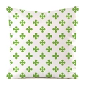 Vue détaillée d'une housse de coussin carrée en soie avec motif trèfle vert - Style Frais Vert (9) / Carré