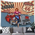 Arazzo da parete retrò Route 66 con ragazza pin-up e auto d'epoca per garage - Stile Ragazza Meccanica e Auto d'Epoca Rossa / 150x100(Pelle di Pesca)