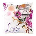 Détail de la housse de coussin en soie avec fleurs à l'aquarelle et texte Love - Style Fleurs Cage à Oiseaux Love / 45x45 cm