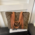 Sac fourre-tout matelassé marron foncé avec anses oranges et grande capacité - Marron