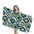 Ethno-Strandtuch mit geometrischem Muster aus Mikrofaser in Senfgelb und Navy - Ikat-Stil Geometrische Textur (10)