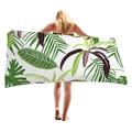 Dickes Strandtuch mit tropischen Monstera- und Palmblattmustern für den Urlaub - Breitblattpflanzen-Mischung (3)