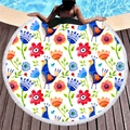 Rundes Strandtuch mit Aquarell Blumen und Vögeln sowie Quasten auf Holzdeck - Blauer Vogel und Blumen Stil (1)