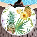 Rundes Strandtuch mit Aquarell Ananas Blumenmuster und weißen dekorativen Fransen - Ananas Tropische Blätter Stil (2)