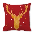 Détail d'une taie d'oreiller de Noël rouge avec imprimé cerf géométrique et tissu doux - Tête de Renne Géométrique Rouge Moderne (18)
