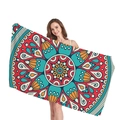 Mandala Strandtuch im Boho-Stil mit roten und blauen geometrischen Mustern für den Urlaub - Rot Und Blau Boho Mandala (7)