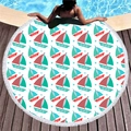 Telo mare rotondo con stampa a vela e nappe bianche su bordo piscina soleggiata - Motivo Veliero e Stella Marina (1)