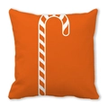 Détail de la taie d'oreiller de Noël orange avec motif imprimé de sucre d'orge rayé - Modèle de Canne en Sucre à Rayures Orange et Blanches sur Fond Orange Vif (33) / 45x45cm